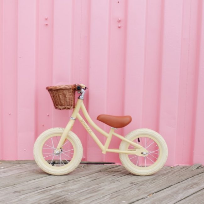 אופני איזון בצבע וניל