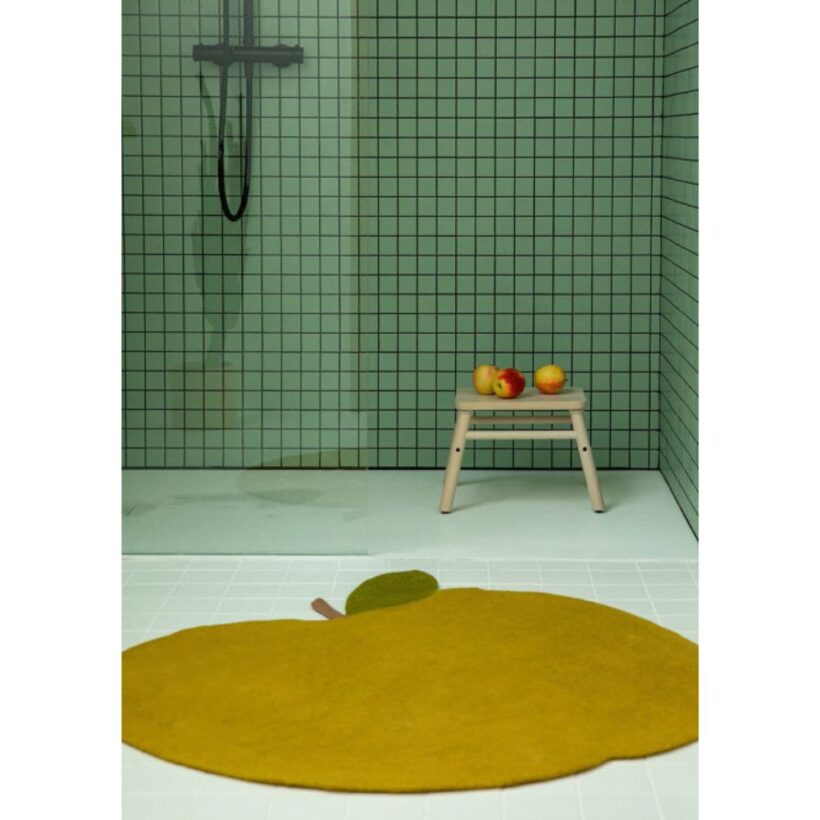 Apple Rug (3)