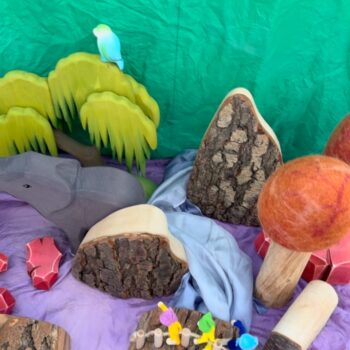 ⁨	שמעו… עשיתן לי חשק לשחק גם עם נוף הרים וגמדים של 🏞️✨🪵 ‪@magicwoodtoys‬⁩
