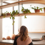 Mama Hangs Porte Bébé Physiologique Sling Terracotta 4