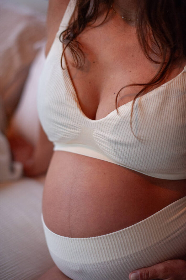 Brassiere D Allaitement Essential Bra Ecru Mama Hangs Bambinou Lifestyle2 3