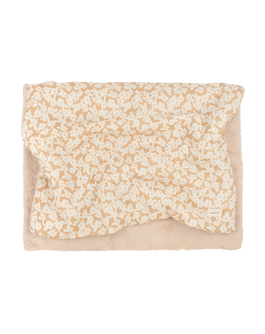 Wabi Sabi Muslin Baby Winter Blanket Golden Brown Sakura Nobodinoz 3 8435574940292 Wabi Sabi Muslin Baby Winter Blanket Golden Brown Sakura Nobodinoz 3 8435574940292