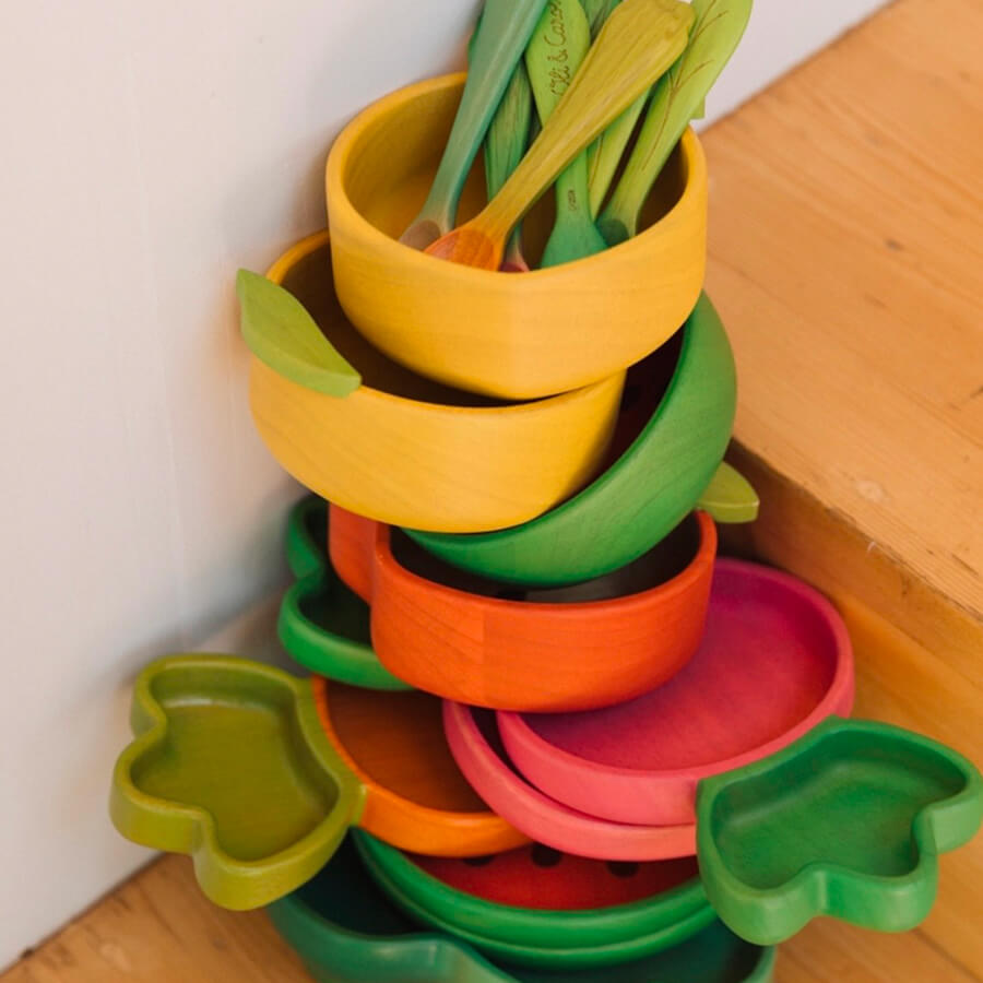 Layout Nine (title Below) Desk Oil&carol