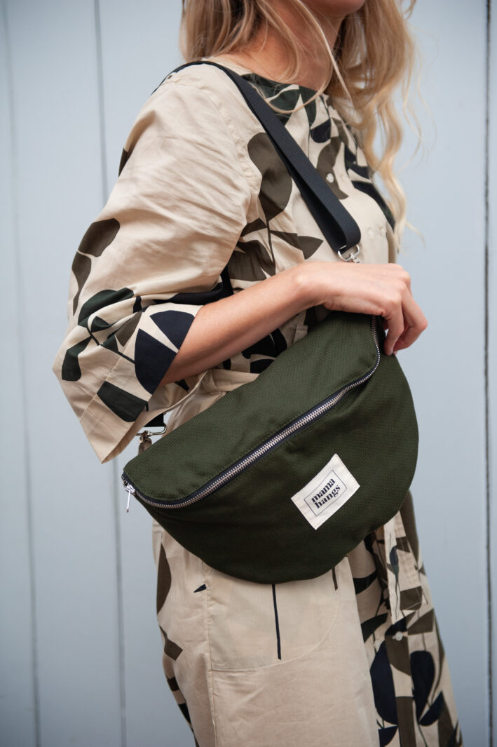 Mama Hangs Fannypack Bloom Bag Olive Noir 3733