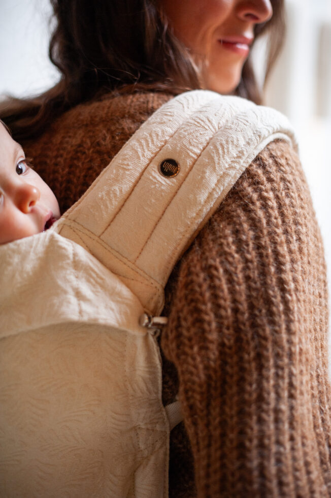 Mama Hangs Porte Bébé Carry&bloom Palm Ecru 0408