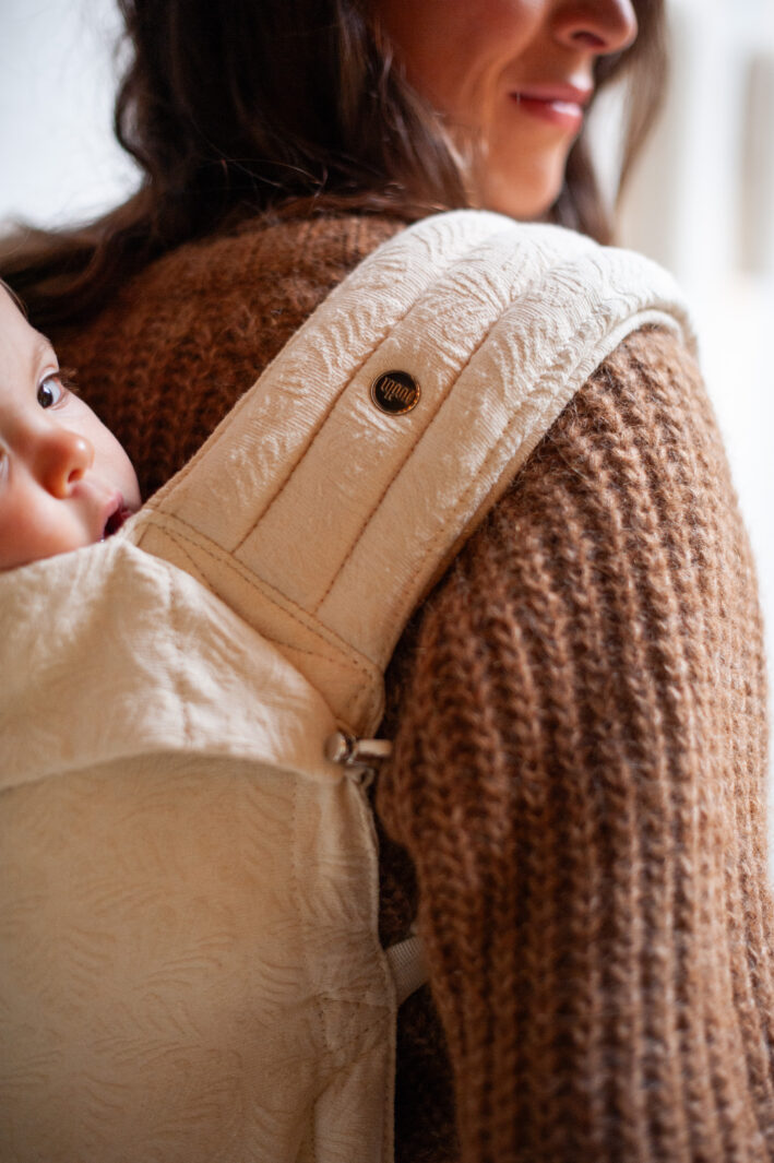 Mama Hangs Porte Bébé Carry&bloom Palm Ecru 0408