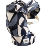 Mama Hangs Porte Bebe Ergonomique Carry Bloom Jacquard Indigo 1080 1280 Volume.webp