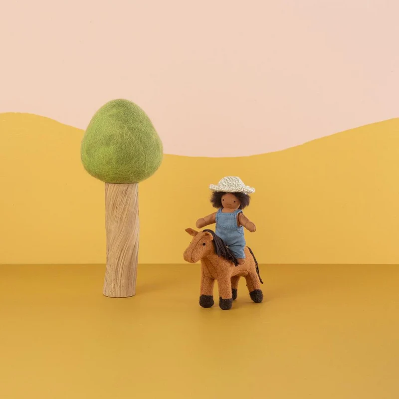 Holdiefarmanimals 02 750c7e92 De85 45af Aacc 738540e766cd 800x.png