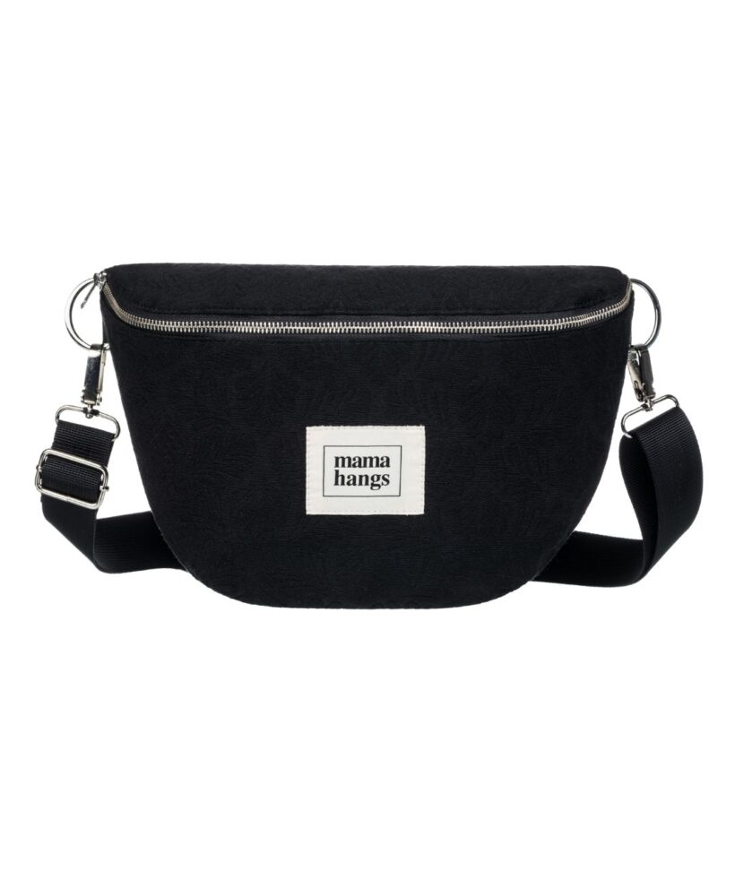 Mama Hangs Banane Organisateur De Bebe Bloom Bag Fabrique Au Portugal 1080 1280 Jacquard Francais Noir Face 78 Mama Hangs Banane Organisateur De Bebe Bloom Bag Fabrique Au Portugal 1080 1280 Jacquard Francais Noir Face 78