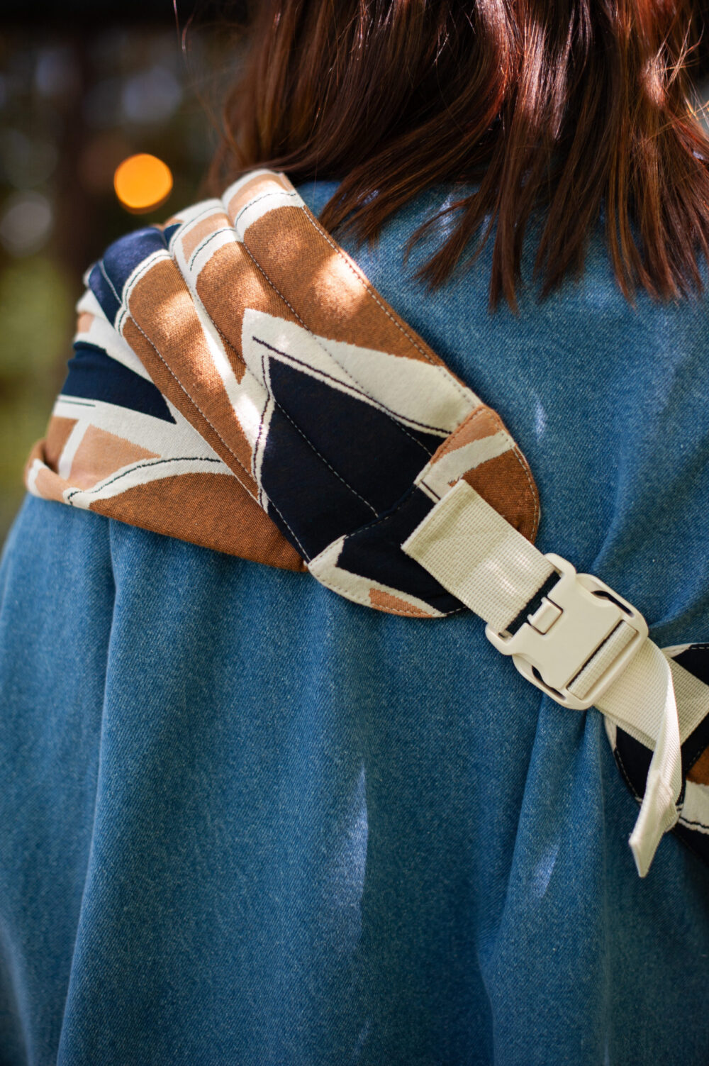 Mama Hangs Porte Bambin Carry & Walk Earth 1141