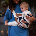 Mama Hangs Porte Bambin Carry & Walk Earth 1153