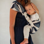 Mama Hangs Porte Bambin Carry & Walk Indigo 1415
