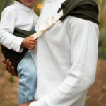 Mama Hangs Porte Bambin Carry & Walk Olive Ecru 1919