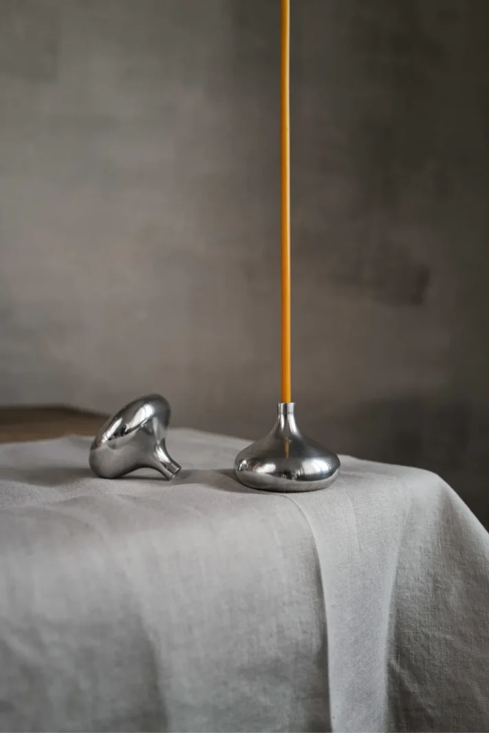 Ovo Aluminiumcandleholder01