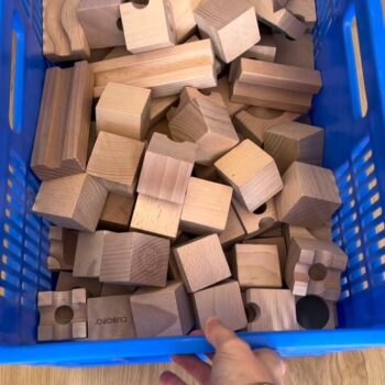 מישהי רעבה? @cuboro @the.wonderie @grimmswoodentoys @joguines_grapat @erzi.play