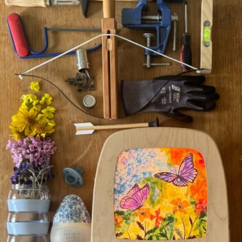 ⁨	⁨	⁨	⁨	יש 4 קבוצות שפתוחות בסופ״ש ואתן לא רוצות לפספס אותן… 20% הנחה על המנורות, הבקבוקים, כלי העבודה וכל הקשתות, החרבות והמגנים✨ כנסו ללינק בביו ותגיעו ישר לכל הקבוצות הפעילות שיסגרו ביום ראשון הקרוב☀️⁩⁩⁩⁩