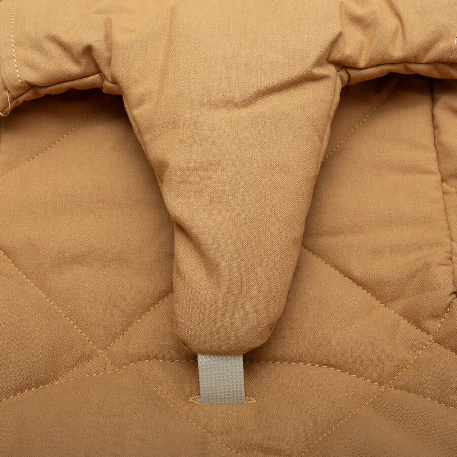 Levo Camel Detail4 Levo Camel Detail4