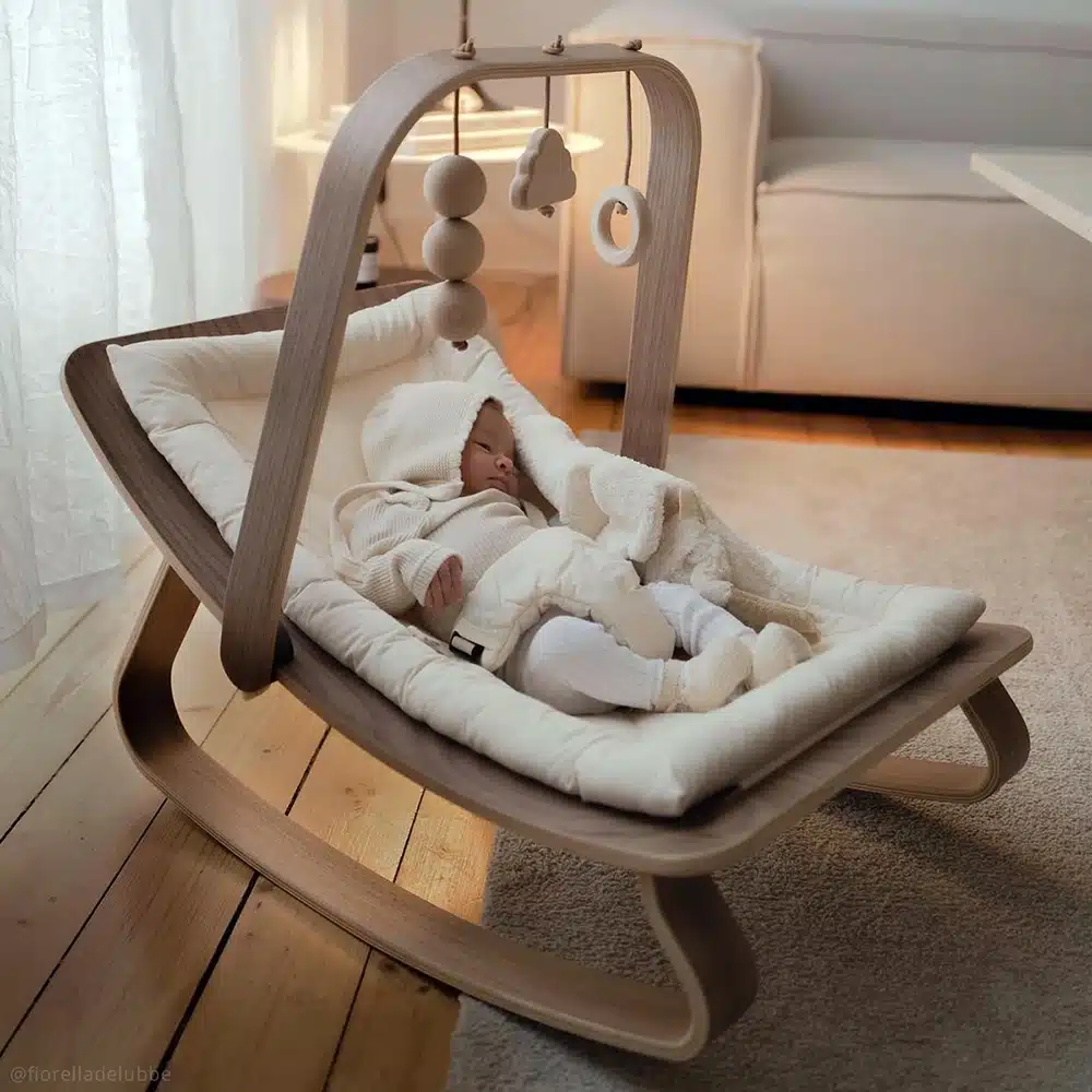 Levo Arch Walnut2 1