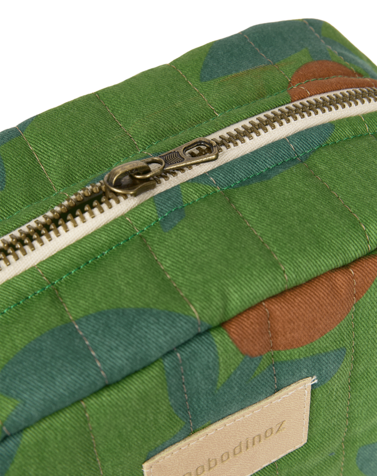 Hyde Park Waterproof Vanity Case Green Tulips Nobodinoz 3 8435574941626.png