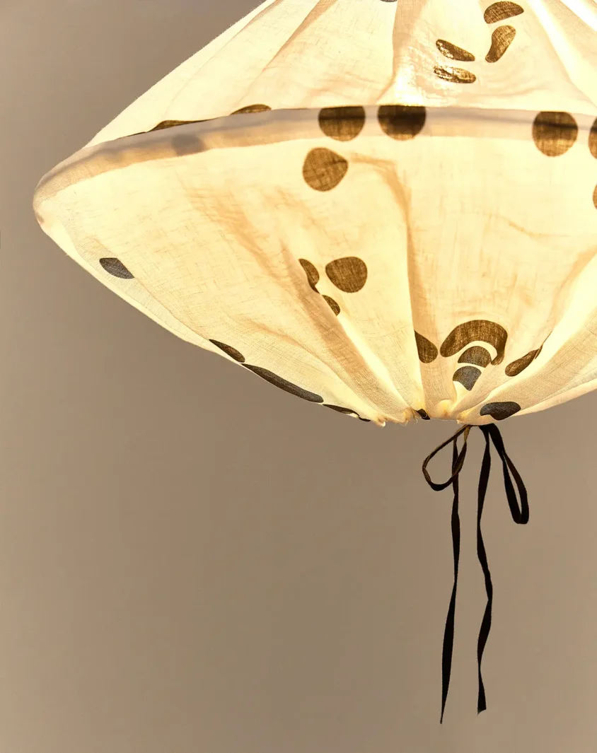 Yumi Lampshade Diameter 50cm Black Dots Sequence Nobodinoz 5 8435574943743.jpg Yumi Lampshade Diameter 50cm Black Dots Sequence Nobodinoz 5 8435574943743.jpg
