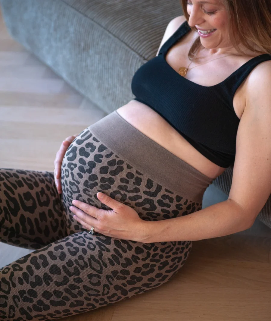 Legging Grossesse Mama Hangs 24.png