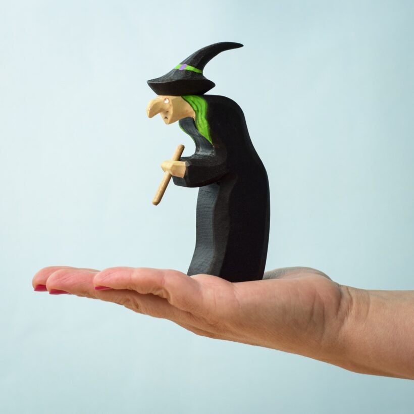 Brewing Witch And Cauldron Set~7256