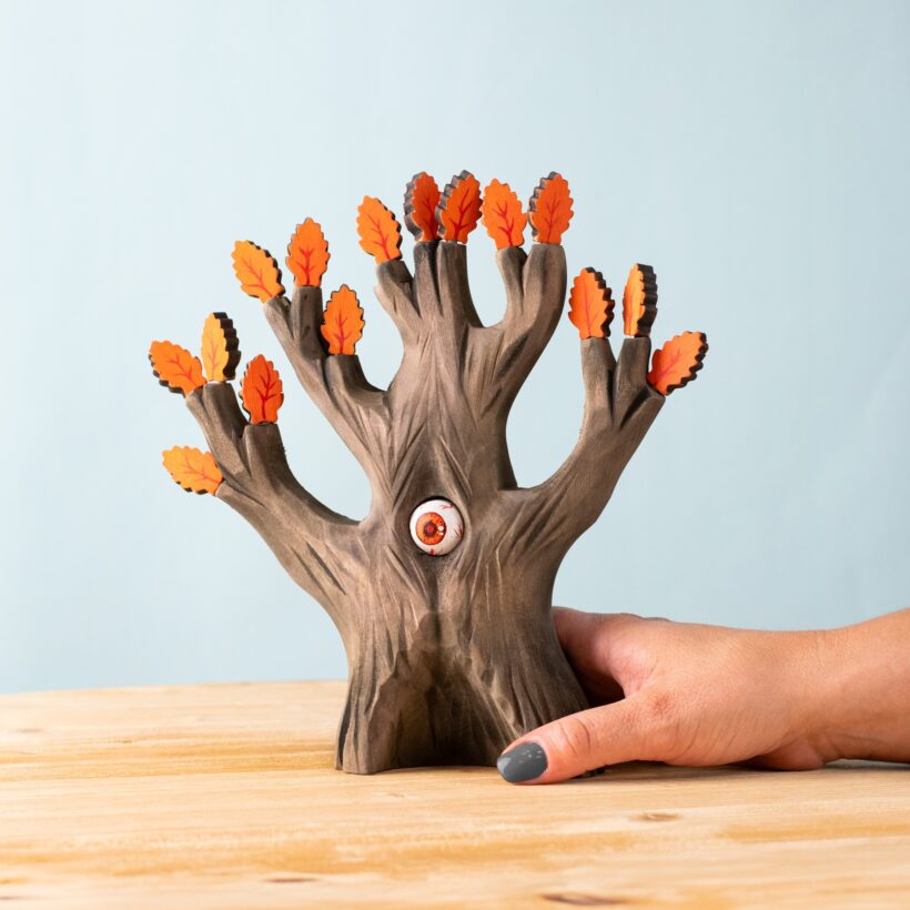 The Watching Oak Orange~8528