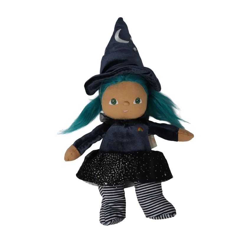 Dinky Dinkum Winnie Witch 800x.jpg