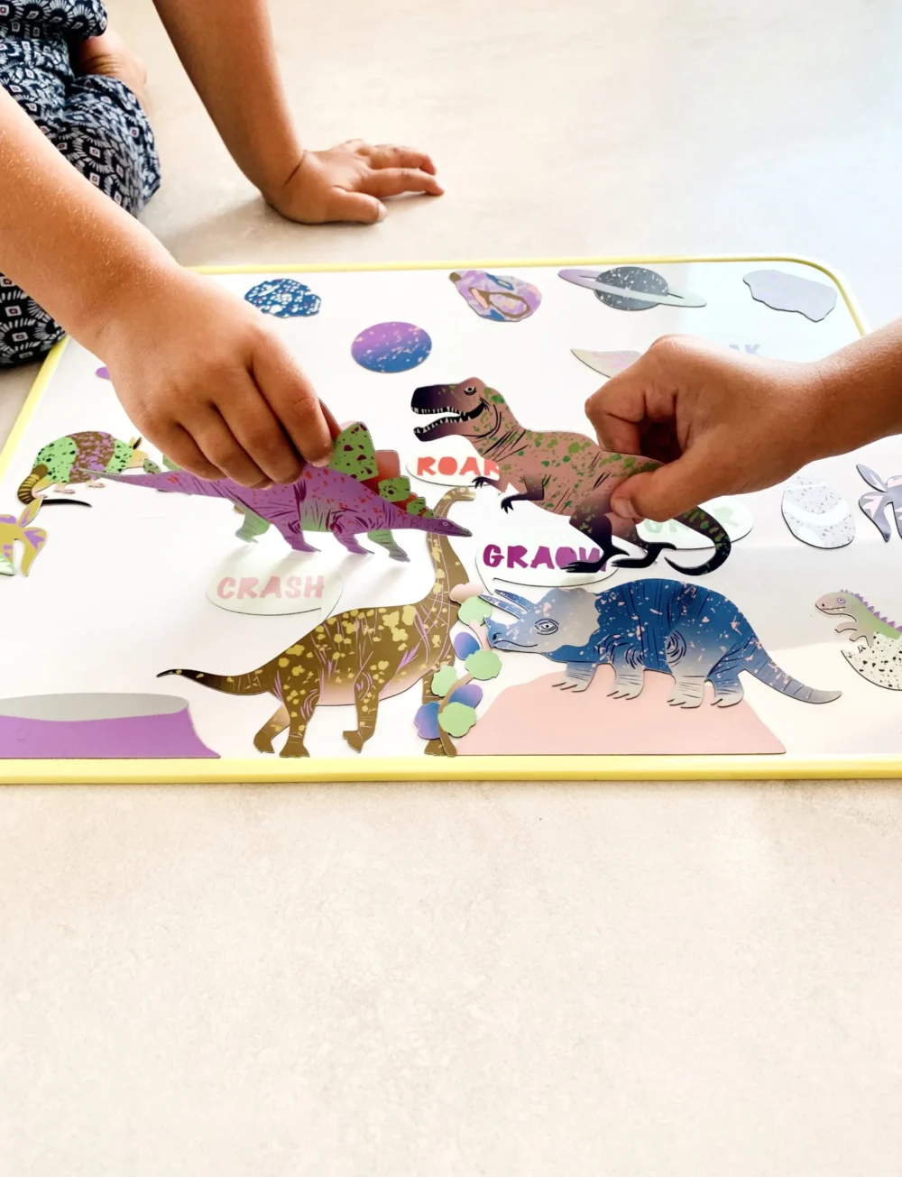 Jeu Magnetique Magnet Dinosaure Aimant Stegosaure T Rex Meteorites Ma Cabane A Reves.jpg