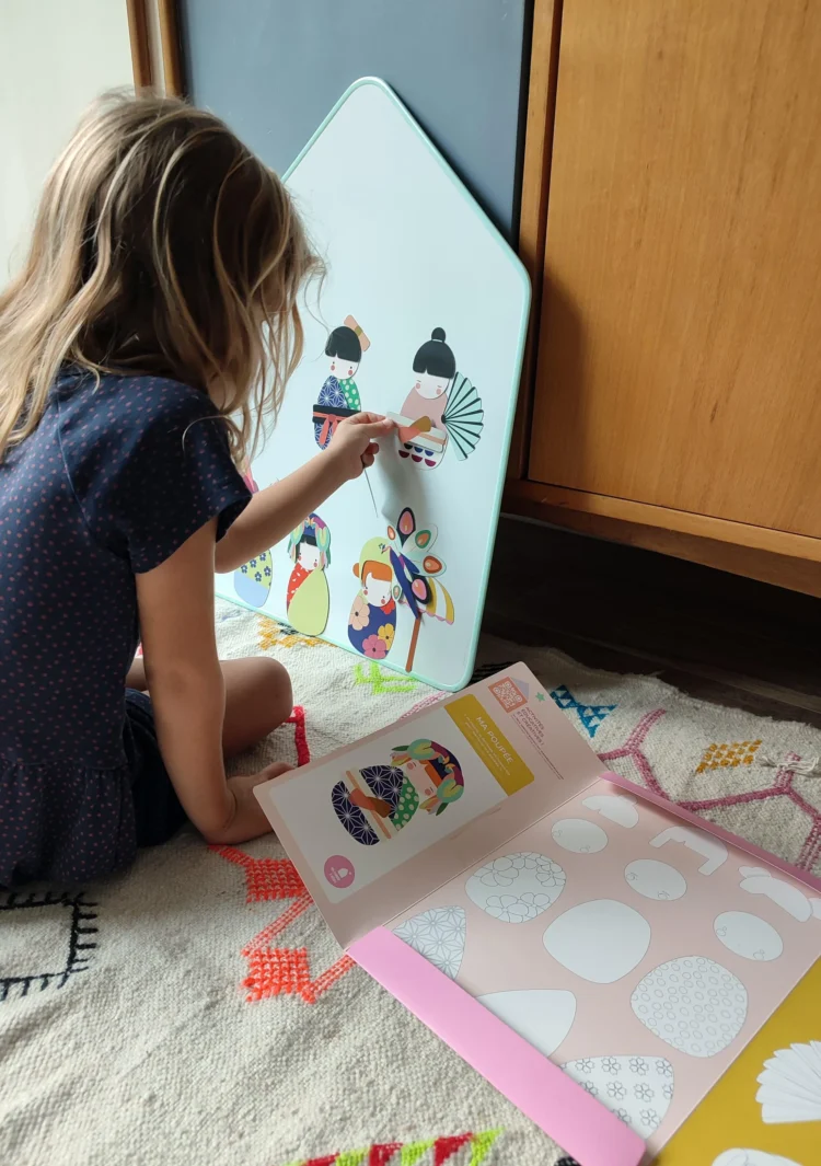 Poupees Asie Jeu Tableau Magnetique.jpg